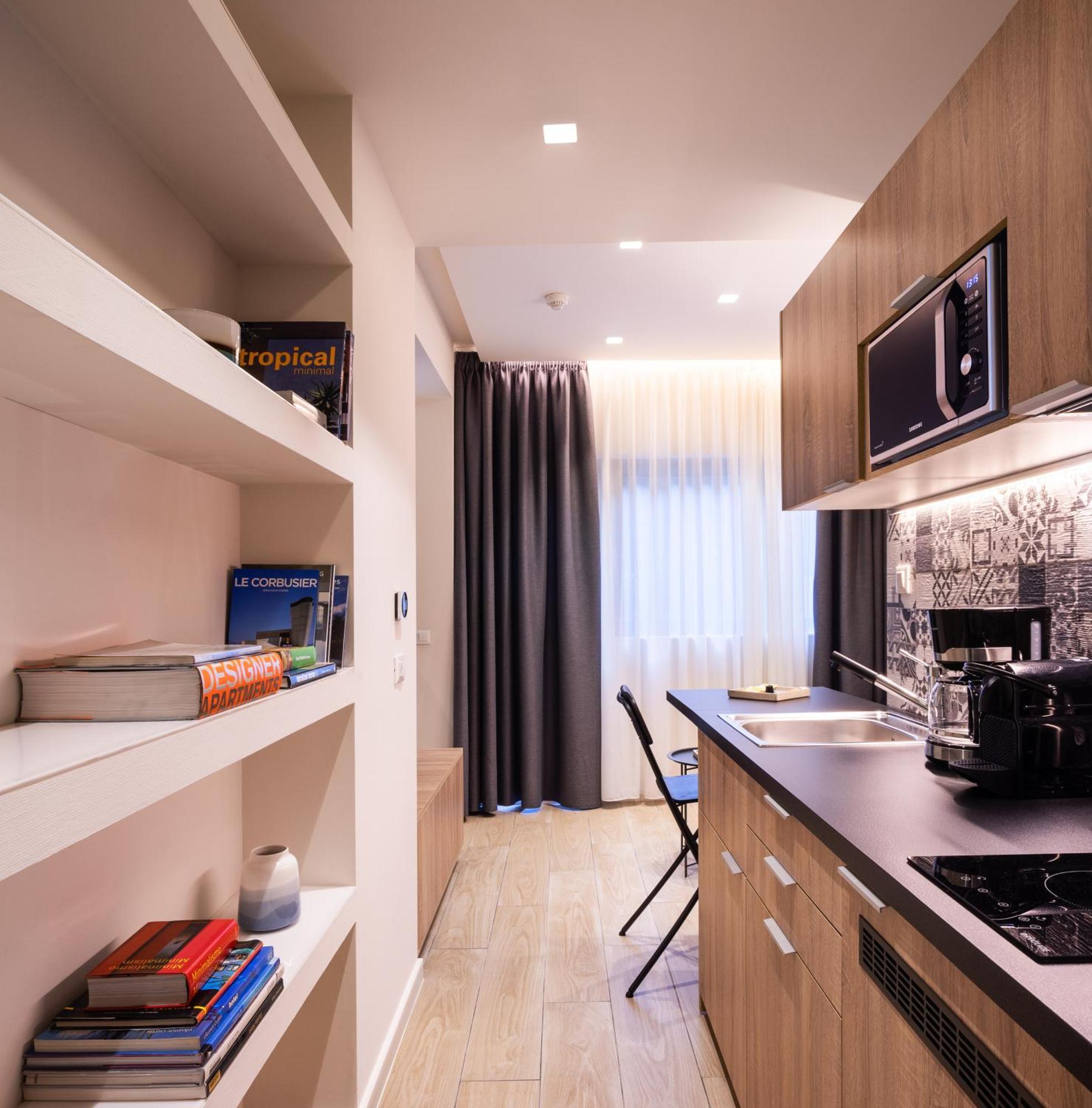 Hestia - Romvis 9 Aparthotel เอเธนส์ ภายนอก รูปภาพ