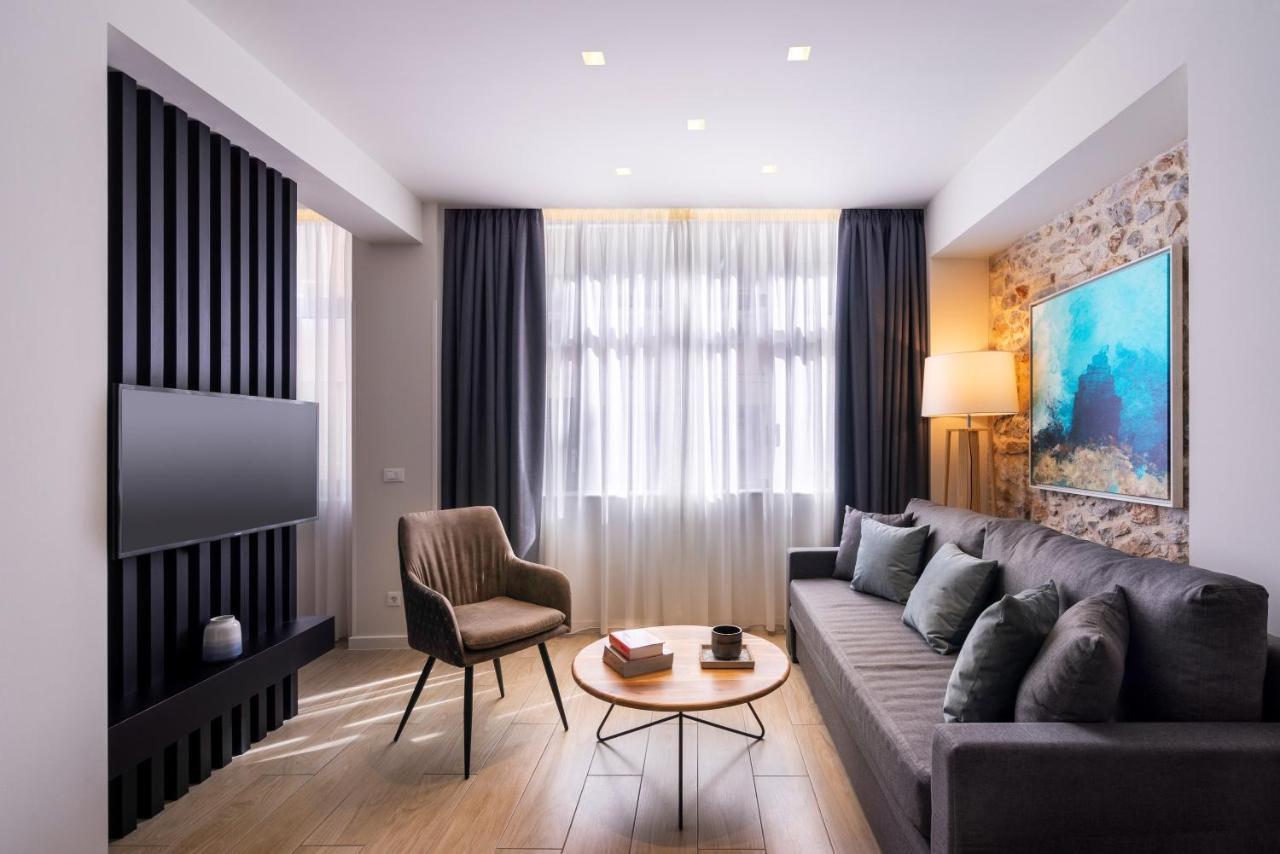 Hestia - Romvis 9 Aparthotel เอเธนส์ ภายนอก รูปภาพ